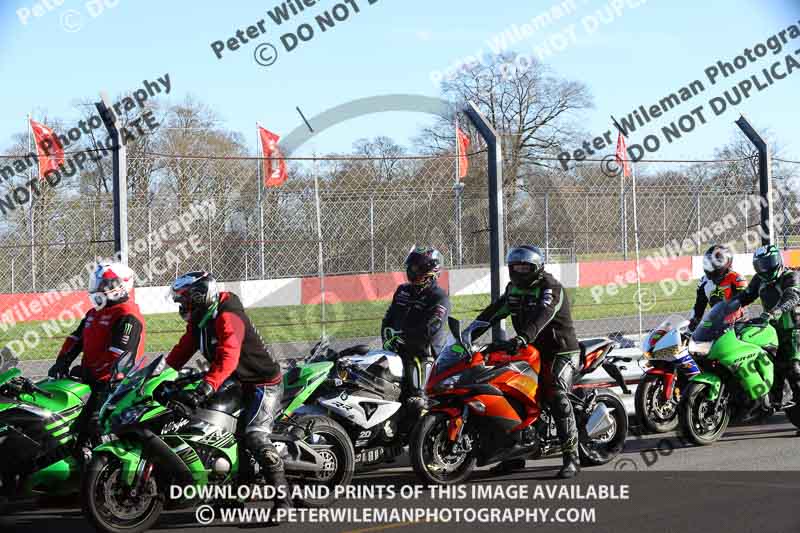 donington no limits trackday;donington park photographs;donington trackday photographs;no limits trackdays;peter wileman photography;trackday digital images;trackday photos